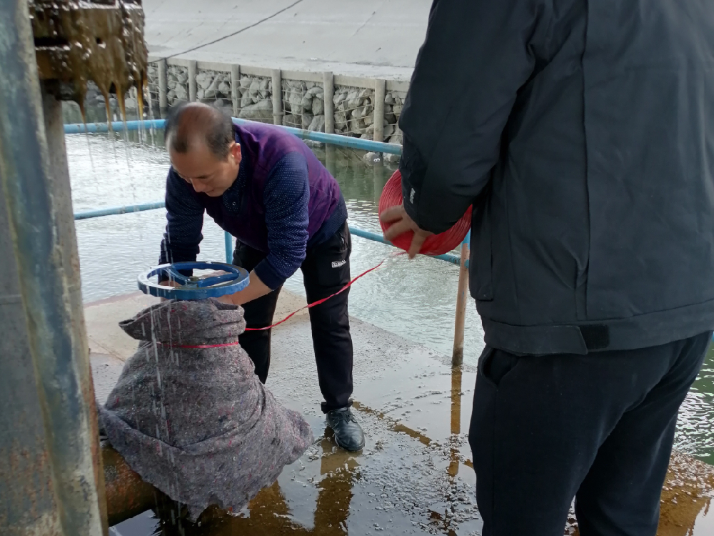 万众一心战寒潮 全力以赴保民生——市PA视讯官方网站集团(城投公司)做好低温雨雪冰冻灾害防范应对工作