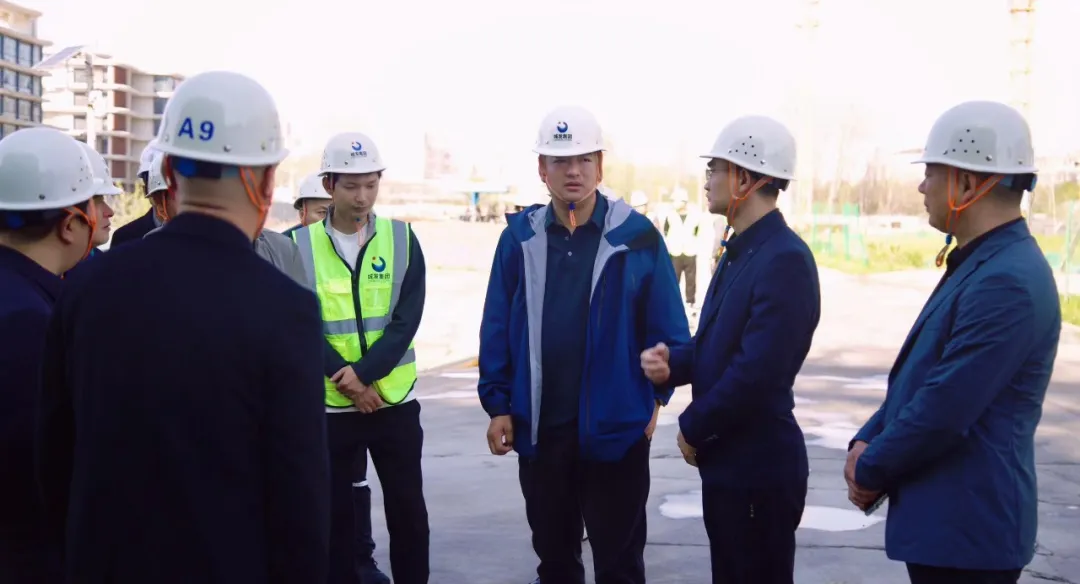 现场拉练督进度 锚定目标压责任