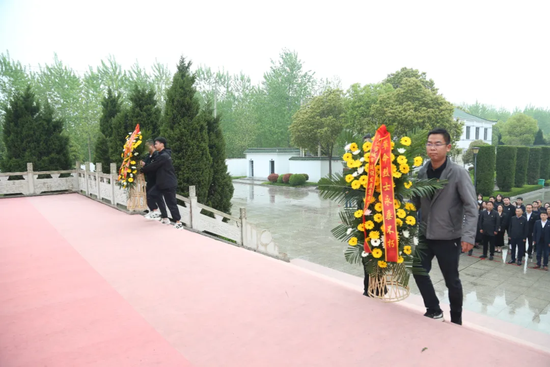 1713318298570208.jpg 1713318298570208.jpg