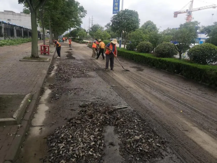 城市防洪排涝丨“汛”后清淤 “洁”尽全力展新颜