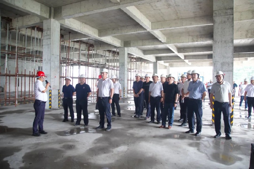 市PA视讯官方网站集团召开建筑工程质量安全生产专题会议