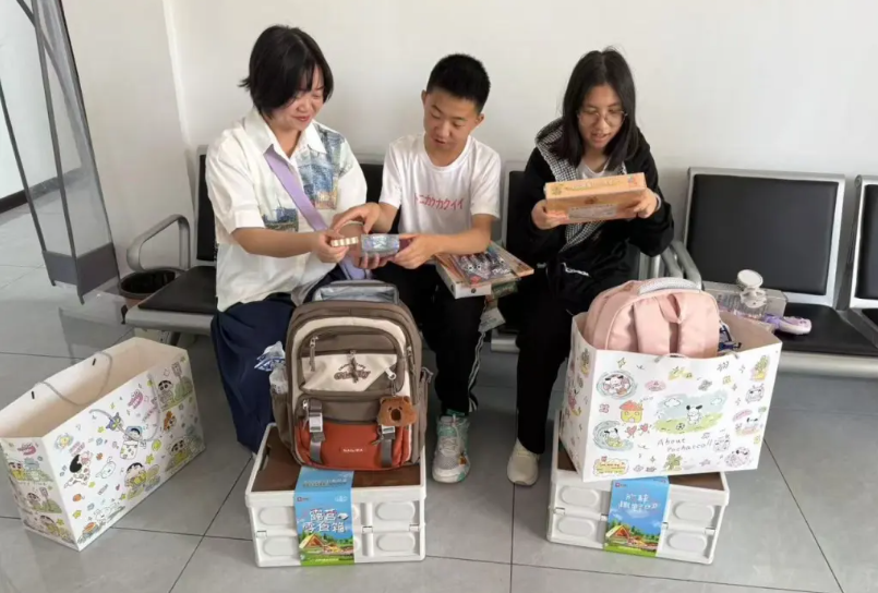 “爱心妈妈”暖童心 结对关爱护成长 | 市PA视讯官方网站集团开展“爱心妈妈”结对帮扶关爱活动