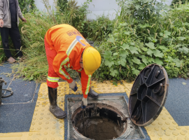 清淤疏通除隐患 未雨绸缪保畅通 | 鸿泽公司开展下水道清淤疏通专项行动