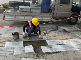 解民忧 畅出行 | 城运集团开展城区人行道专项修补行动